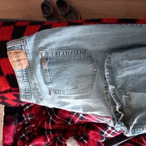 Women's Levi's jeans